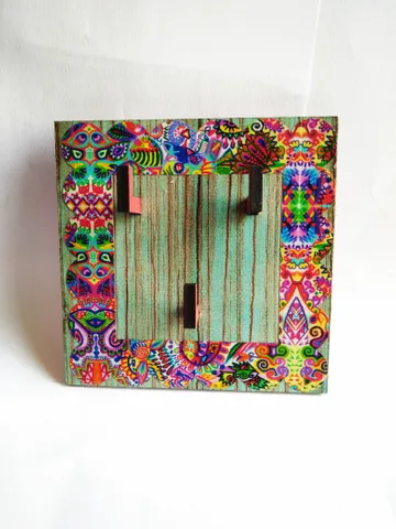 KEY HOLDER - SQUARE WOODEN BASE WITH SUMMER TRAIL ARTWORK FRAME KEY HOLDER - SQUARE WOODEN BASE WITH SUMMER TRAIL ARTWORK FRAME