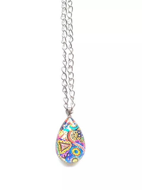 Enthralling drop glass pendant with chain