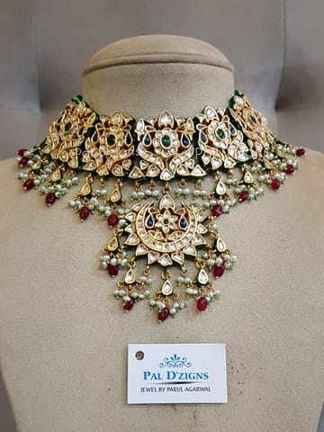 Aishwarya Kundan Set Aishwarya Kundan Set