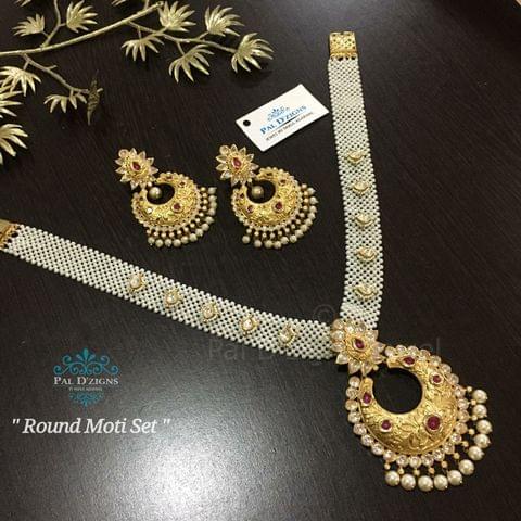 Round Moti set Round Moti set