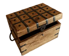 Antique treasure chest (boxpirate)