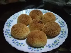 Freshly Baked Coconut Cookies - Bolinhãs de Coco