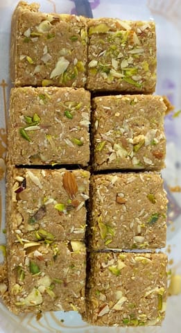 Gud Mawa Gajak Barfi | Agra Special Burfi made of Sesame Seeds, Jaggery, Mewa and Desi Ghee | Tilkut Gazak Sweets | Healthy Winter Delights | Premium Gur Gachak Burfee | Manohar Lal Daulat Ram