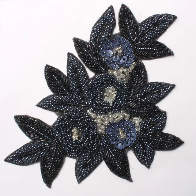 Magnetic look mystic floral patch/Beads-sequins-patch/black-flower-look