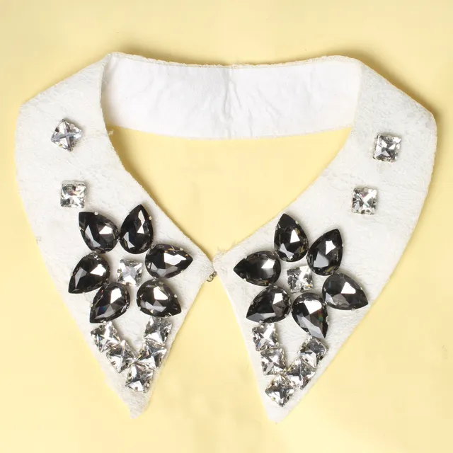 Grand-floral stones fine collar/Neckline-collar/Embellished-epic-collar