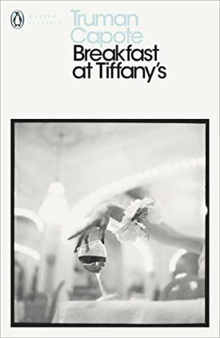 Breakfast at Tiffany's (Penguin Modern Classics) [Paperback] [Apr 27, 2000] Capote, Truman