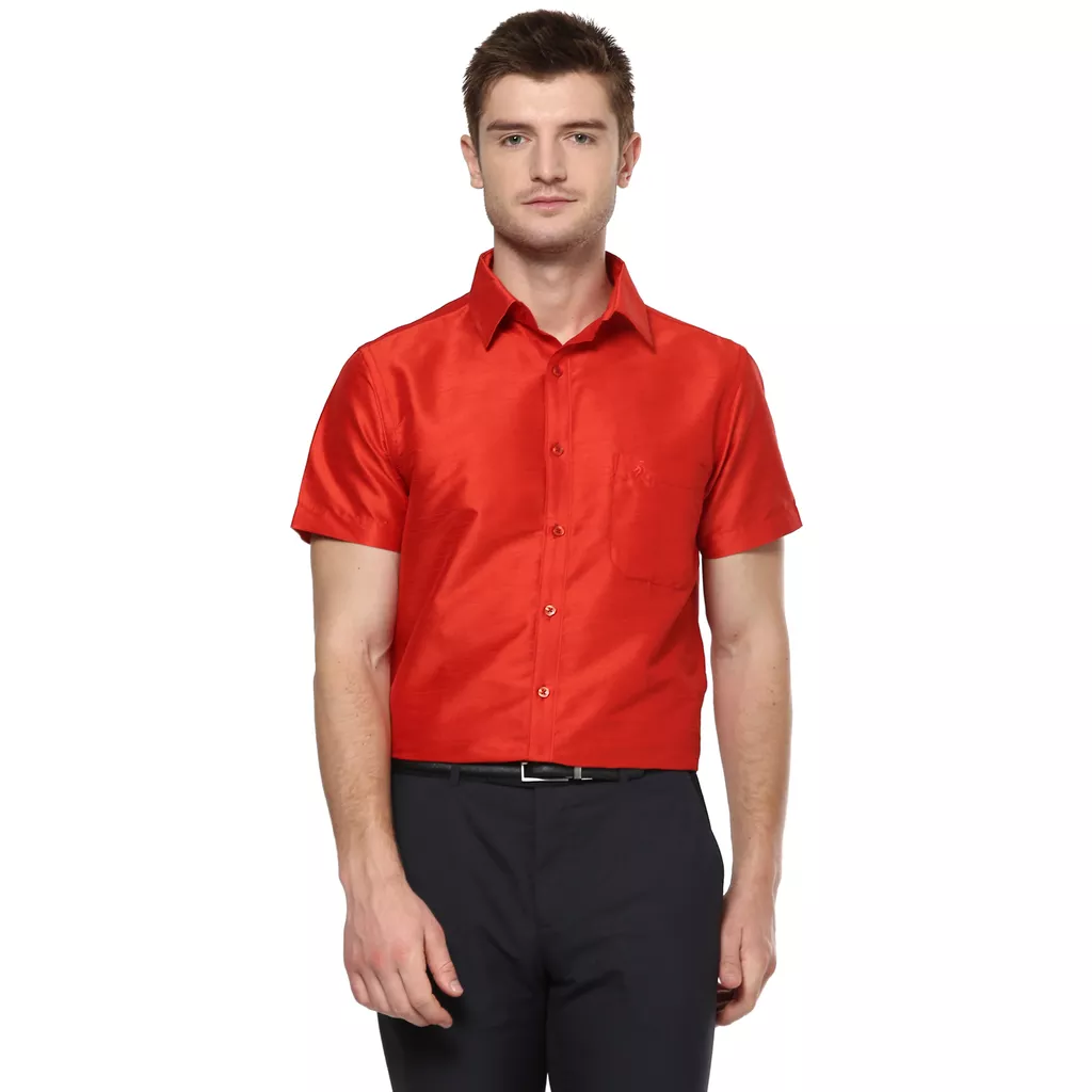 Khoday Williams Men's Red Poly Silk Solid Regular Fit Shirt