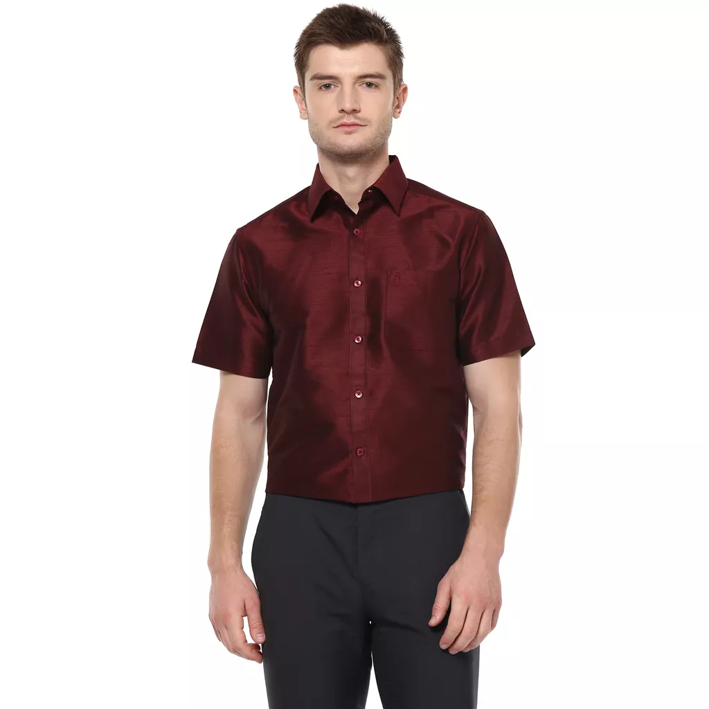 Khoday Williams Men's Maroon Poly Silk Solid Regular Fit Shirt