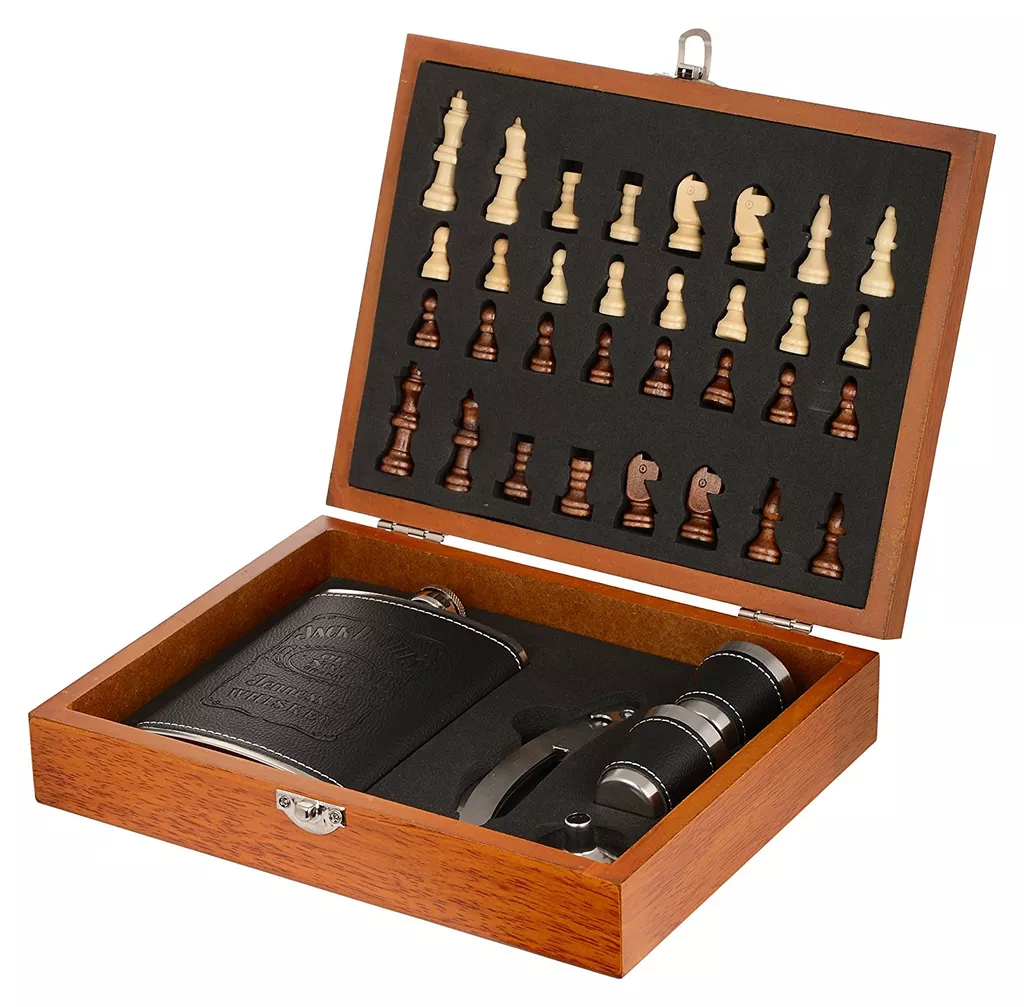 UNIQUE- 8oz-HIP-FLASK-WITH-WOODEN-CHESS-BOARD & 2 SHOT GLASS / FUNNEL / WINE OPENER