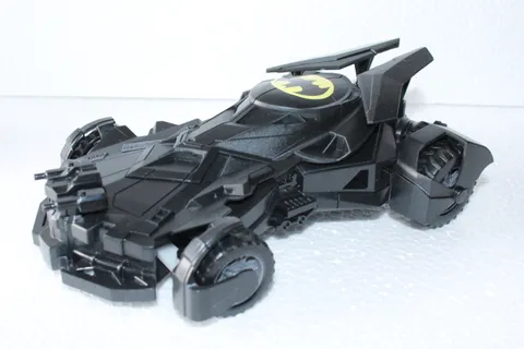 UNIQUE - STYLISH RECHARGEABLE BATMAN REMOTE CONTROL CAR - LEFT/RIGHT/FORWARD/ BACKWARD CONTROL - WITH CHARGER & BATTERIES