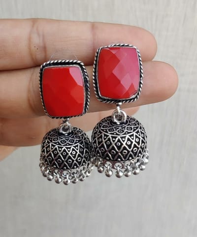 Red jhumkis