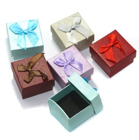 6 Paper Empty Gift Box With Ribbon, Size 5x5x3 Cms