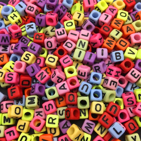 500 Pcs Acrylic Square A to Z Alphabet Letter Beads Multicolor 6mm