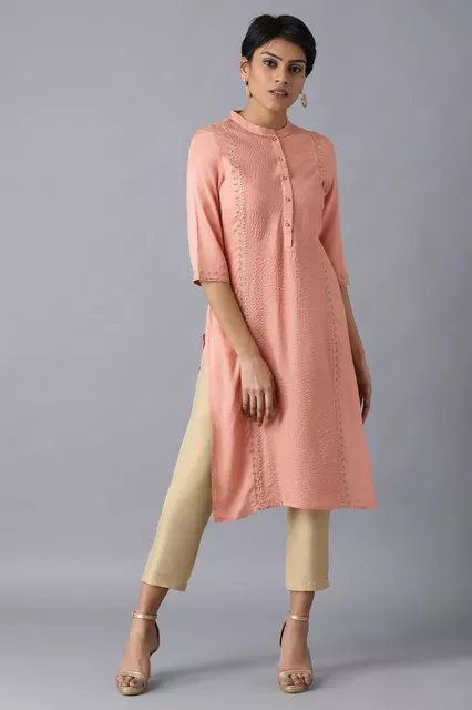 Peach Mandarin Neck Embroidered Kurta Peach Mandarin Neck Embroidered Kurta
