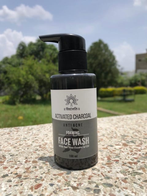 Activated Charcoal Foaming Anti Acne Face Wash