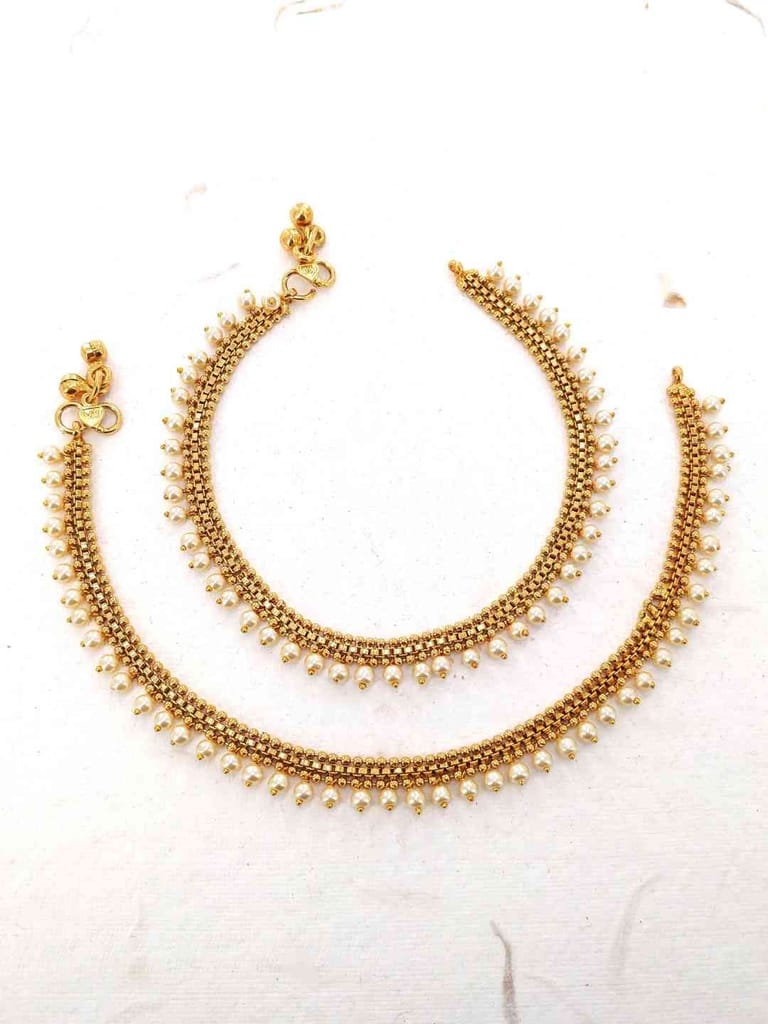 Traditional Crystal Payal in Gold Finish - CNB2911
