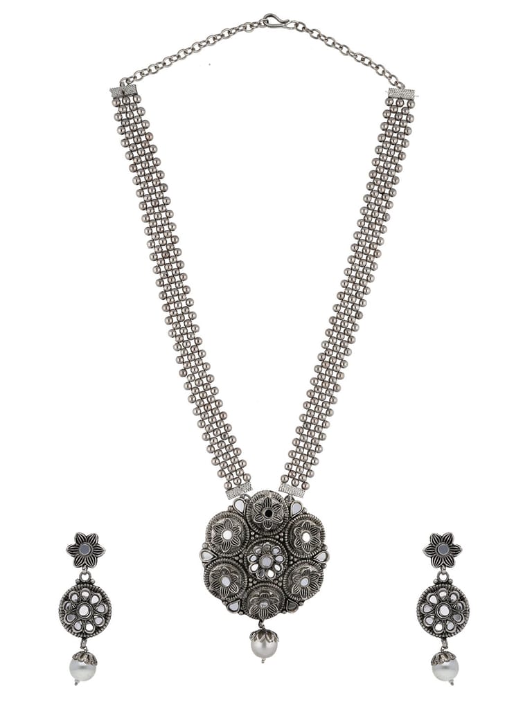 Mirror Long Necklace Set in Silver color - PRT8084