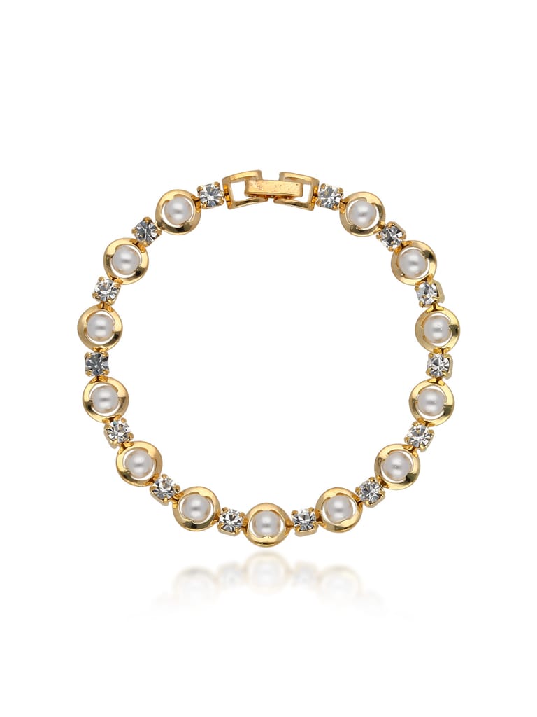 Pearls Loose / Link Bracelet in Gold finish - CNB25452