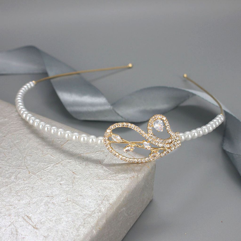 Pearls Hair Band in Gold finish - PARK14GO