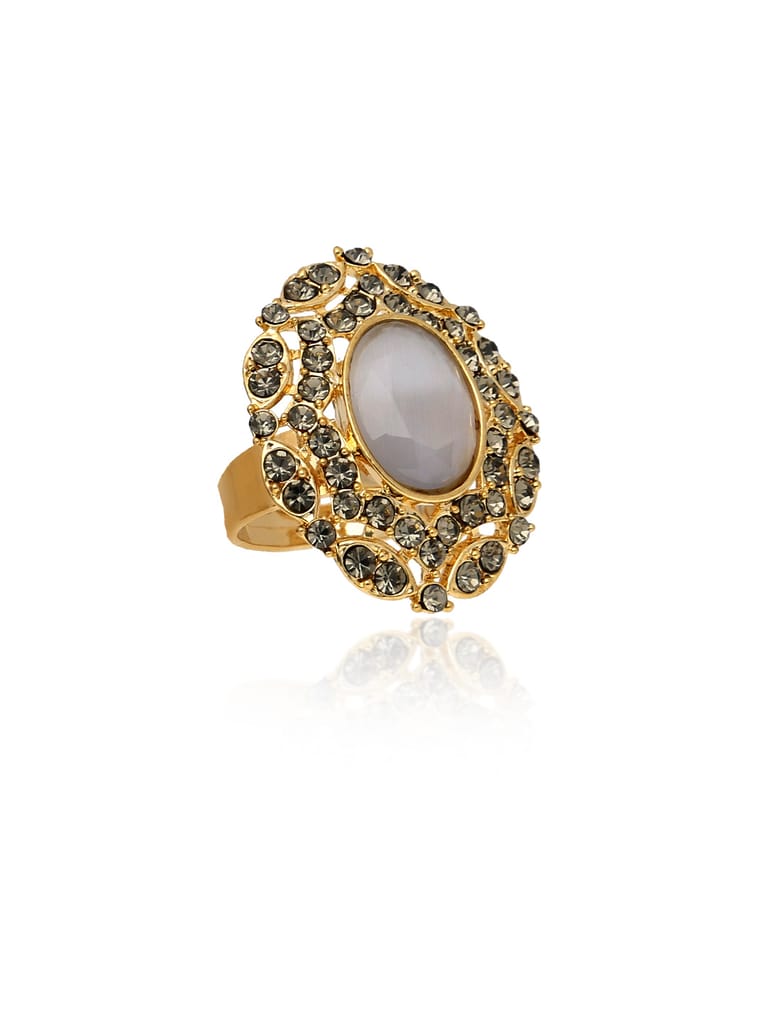 Traditional Finger Ring in Gold finish - PPW16860