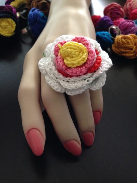 Vanilla Crochet Finger Ring