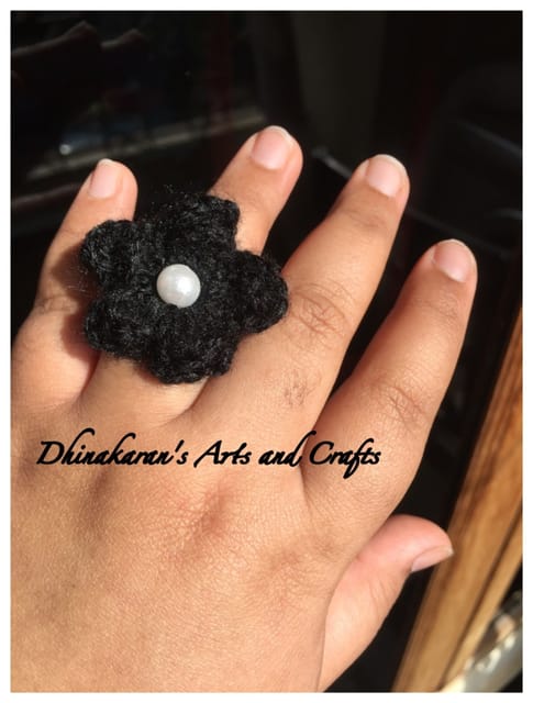 Happy Flower Crochet Finger Ring-BLACK