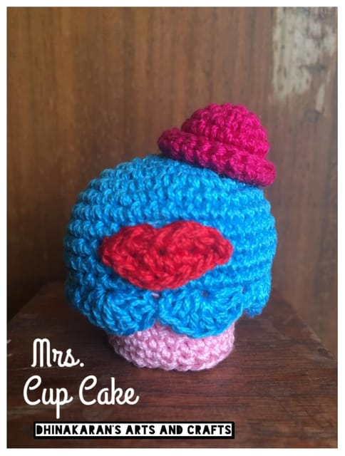 Mrs.Cupcake Crochet Soft Toy