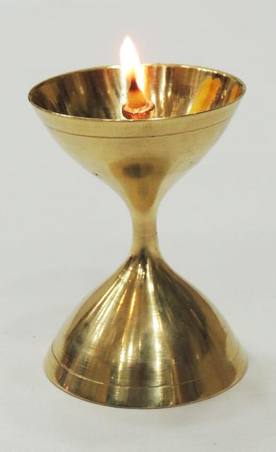 Brass Table Decor Oil Lamp Deepak  (MOQ- 12 Pcs.) - 2*2*3 inch (Z193 H)