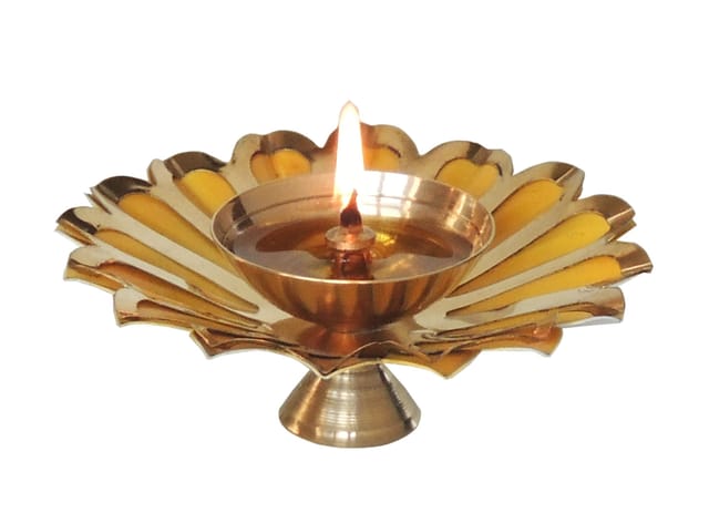 Iron & Brass Deepak Colour Yellow 4 inch -4*4*1.5 Inches (Z517 Y)