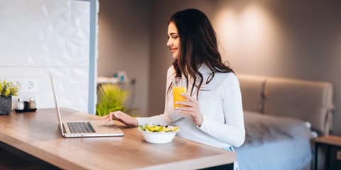 10 EASY WAYS TO STAY HEALTHY WHILE WORKING FROM HOME