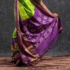 Pochampally Ikkat Silk Saree / Green Colour / Violet Gold Border HPISSTL0122