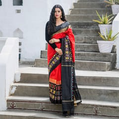 Pochampally Ikkat Silk Saree / Red Colour / Black Border HPISSNS0121