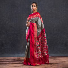 Pochampally Ikkat Silk Saree / Grey Colour / Red Border HPISSRR0121