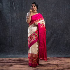 Pochampally Ikkat Silk Saree / White Colour / Pink Border HPISSGR0121