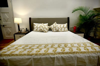 Bed Sheet And Cushion Cover