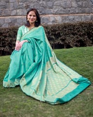 Pure Banarsi Silk saree in Emerald Green with contrast Resham Weaving in the Border and Aanchal