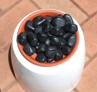 Decorative Black Big Polished Pebbles - 1 kg