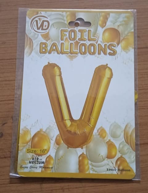 foil letter balloon (V) golden