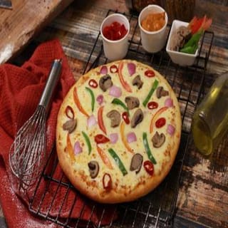 Korma Paneer Special Pizza-Large (serves 4, 33 Cm)